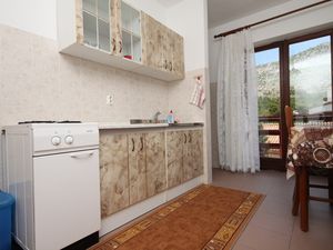 19126743-Ferienwohnung-2-Starigrad-Paklenica-300x225-3