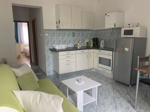 22330639-Ferienwohnung-4-Starigrad-Paklenica-300x225-4