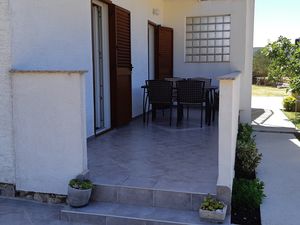 23332524-Ferienwohnung-5-Starigrad-Paklenica-300x225-0