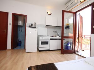 23929260-Ferienwohnung-4-Starigrad-Paklenica-300x225-4