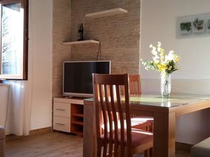 23929407-Ferienwohnung-8-Starigrad-Paklenica-300x225-3