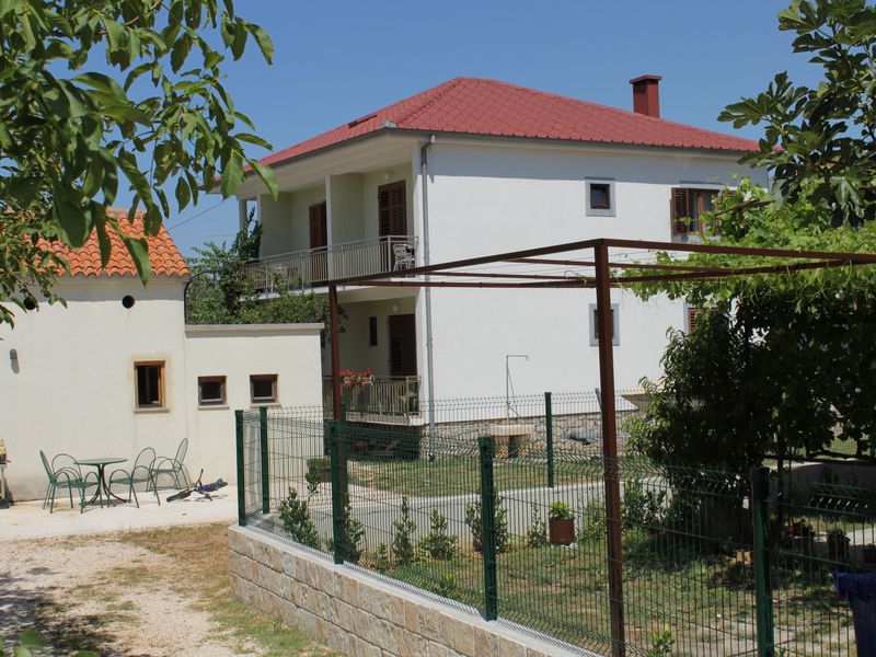 23929405-Ferienwohnung-4-Starigrad-Paklenica-800x600-0