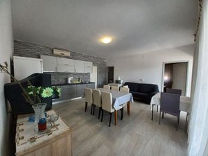 23929456-Ferienwohnung-9-Starigrad-Paklenica-300x225-2