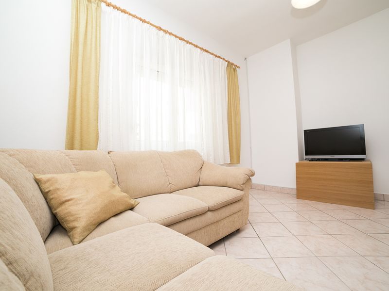 23931711-Ferienwohnung-4-Starigrad-Paklenica-800x600-1