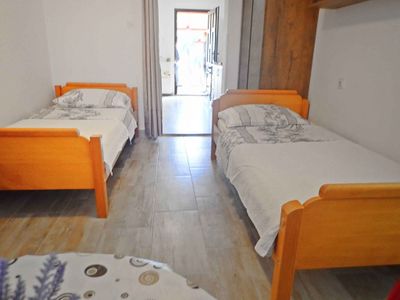 Ferienwohnung für 3 Personen (30 m²) in Starigrad-Paklenica 6/10