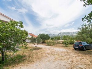 24031687-Ferienwohnung-3-Starigrad-Paklenica-300x225-5