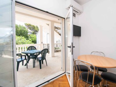 Ferienwohnung für 2 Personen (20 m²) in Starigrad-Paklenica 2/10