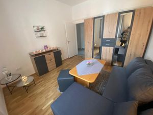 23964513-Ferienwohnung-6-Starigrad-Paklenica-300x225-2