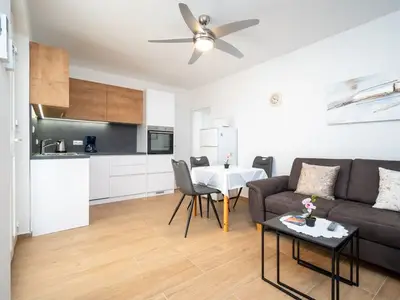 Ferienwohnung für 3 Personen in Starigrad-Paklenica 10/10
