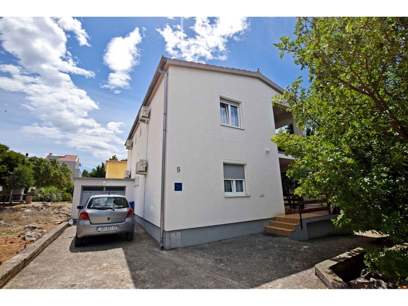 23958930-Ferienwohnung-3-Starigrad-Paklenica-800x600-0