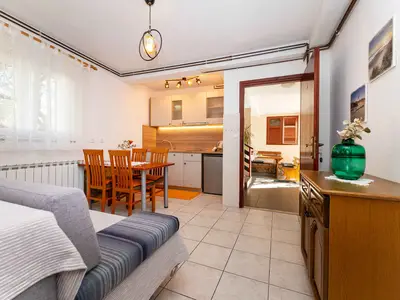 Ferienwohnung für 3 Personen (30 m²) in Starigrad-Paklenica 1/10
