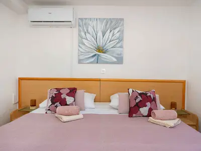 Ferienwohnung für 2 Personen (25 m²) in Starigrad-Paklenica 9/10