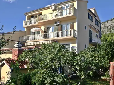 Ferienwohnung für 8 Personen (95 m²) in Starigrad-Paklenica 7/10