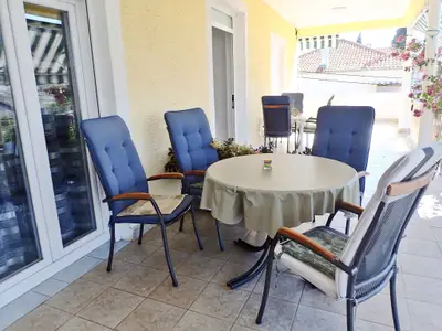 Ferienwohnung für 6 Personen (55 m²) in Starigrad-Paklenica 1/10