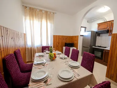 DiningRoom