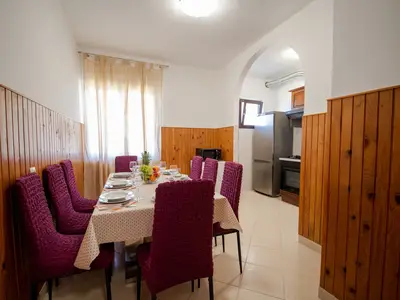 DiningRoom