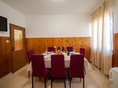 DiningRoom