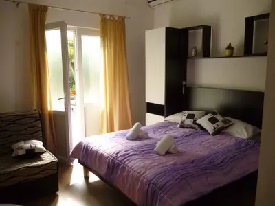 Ferienwohnung für 3 Personen (30 m²) in Starigrad-Paklenica 1/10