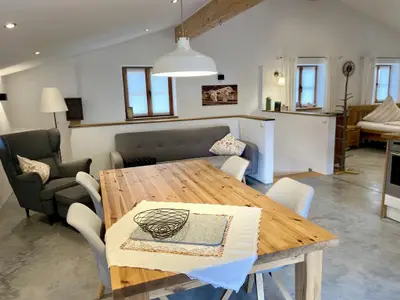 Offener Wohn- und Essbereich