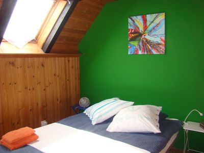 Schlafzimmer mit Doppelbett