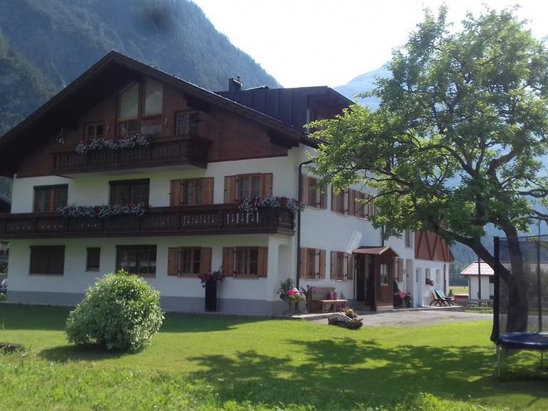 23487917-Ferienwohnung-4-Steeg (Tirol)-800x600-2