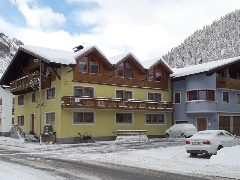 23487861-Ferienwohnung-2-Steeg (Tirol)-800x600-2