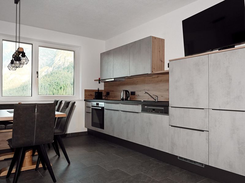 23488309-Ferienwohnung-6-Steeg (Tirol)-800x600-1