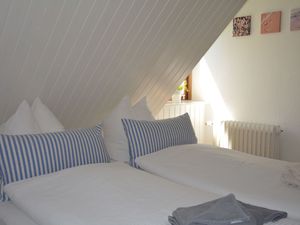 23877453-Ferienwohnung-4-Steenodde-300x225-0