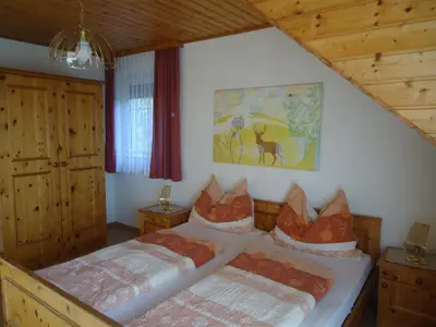 Schlafzimmer I mit Balkon