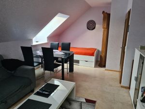 22658811-Ferienwohnung-3-Steinau An Der Straße-300x225-3