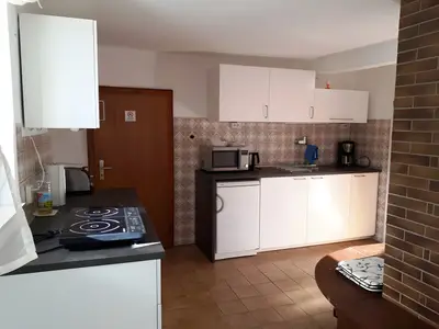 KITCHEN, INSIDE