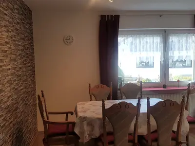 Photo, INSIDE, OUTSIDE