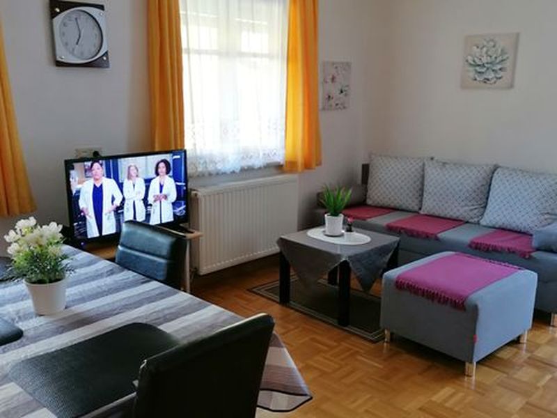 23530305-Ferienwohnung-3-Steinbach Am Attersee-800x600-2