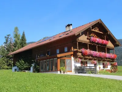 Ferienwohnung für 4 Personen (65 m²) in Steinberg am Rofan 1/10