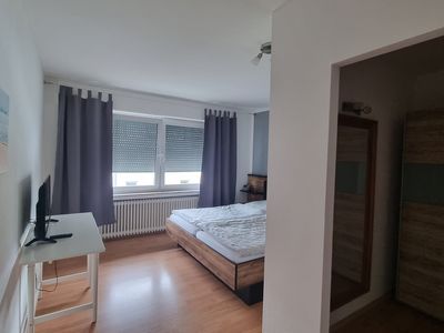 Schlafzimmer 1 mit begehbarem Kleiderschrank