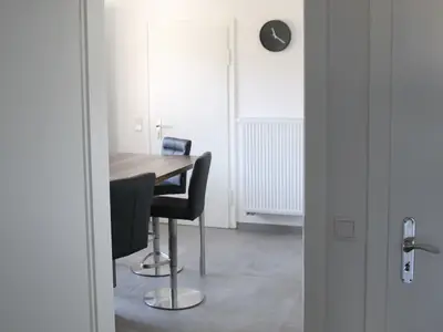 Blick vom Flur in die Küche