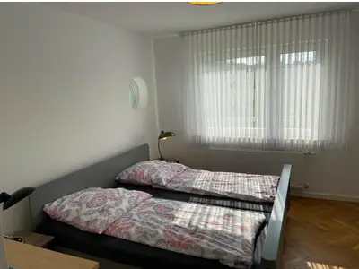 Schlafzimmer 2 mit Fenster