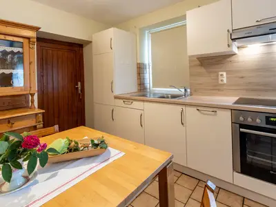 Eichenhof Küche mit Essplatz FW Erker