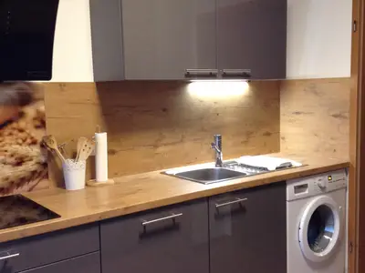 Küche mit Waschmaschine