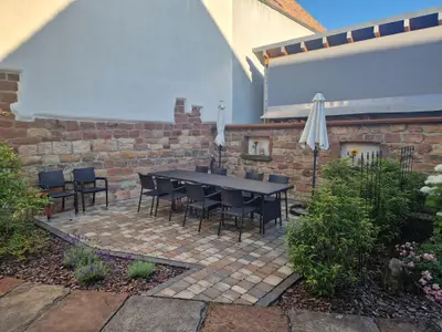 Freisitz am neuen Appartementhaus