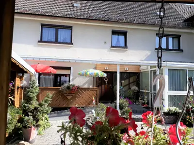 Geräumige Erdgeschosswohnung Eingang