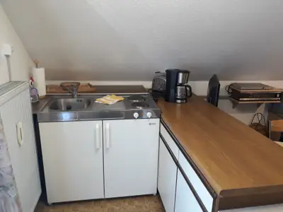 komplett ausgestattete Kleinküche