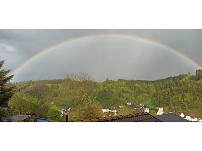 Regenbogen über Steinwiesen