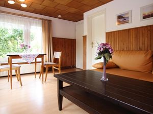 23290592-Ferienwohnung-2-Sternberg-300x225-4