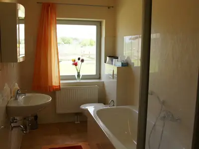 FeWo 1 - Badezimmer