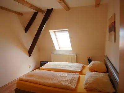 FeWo 2 - Schlafzimmer