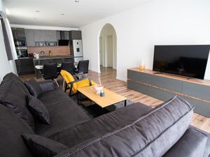 23946825-Ferienwohnung-6-Stobreč-300x225-2