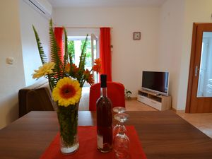 23916995-Ferienwohnung-4-Stobreč-300x225-3