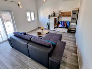 23975940-Ferienwohnung-4-Stobreč-300x225-2