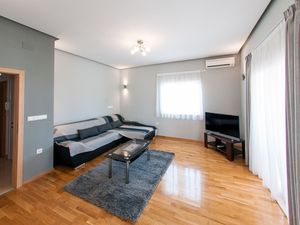 24058585-Ferienwohnung-6-Stobreč-300x225-5